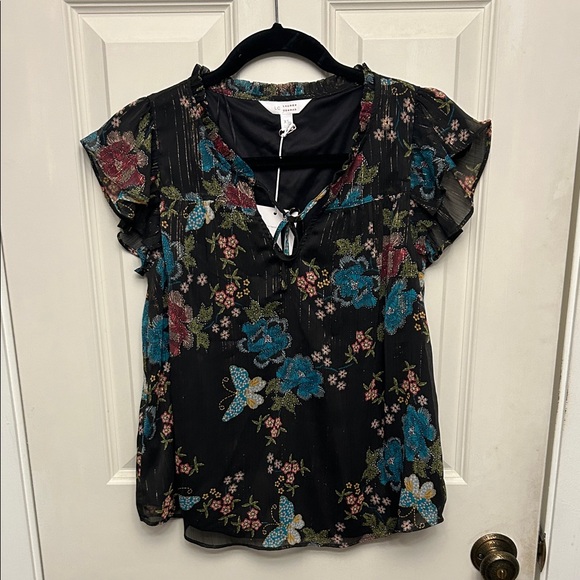 LC Lauren Conrad Tops - LC Lauren Conrad Black Floral Blouse with Ruffle Sleeves